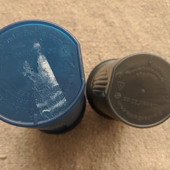 BPA Free BlenderBottle 28 oz & 20 oz Leakproof Shaker Cups w/ NO Wire Whisk Ball - Picture 5 of 5